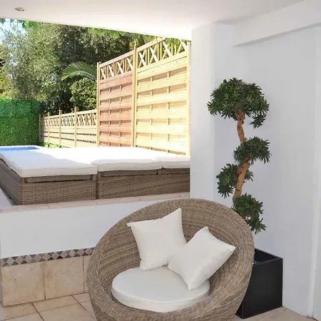 בית הארחה Villa Cannes Centre קאן